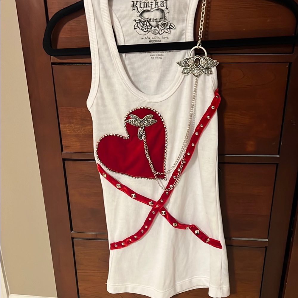 Kinkat White Tank Top with Red Heart Design